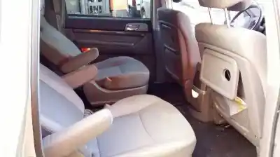 Veículo de Sucata ssangyong rodius ii 2.0 xdi do ano 2015 alimentado 671960