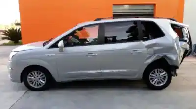 Veículo de Sucata ssangyong rodius ii 2.0 xdi do ano 2015 alimentado 671960