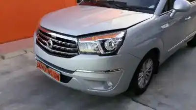 Veículo de Sucata ssangyong rodius ii 2.0 xdi do ano 2015 alimentado 671960