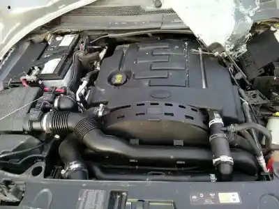 Veículo de Sucata land rover discovery 4 tdv6 se do ano 2012 alimentado 306dt