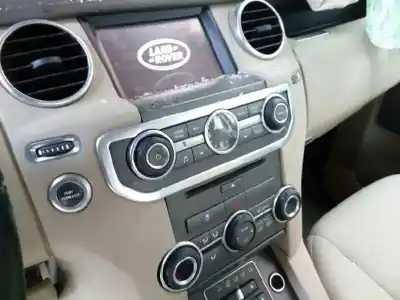 Veículo de Sucata land rover discovery 4 tdv6 se do ano 2012 alimentado 306dt