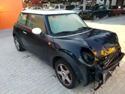 Veículo de Sucata mini mini (r56) cooper do ano 2006 alimentado n12b16a