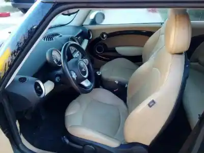 Veículo de Sucata mini mini (r56) cooper do ano 2006 alimentado n12b16a