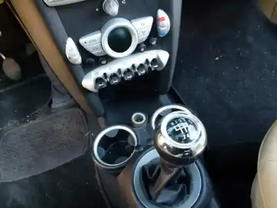 Veículo de Sucata mini mini (r56) cooper do ano 2006 alimentado n12b16a