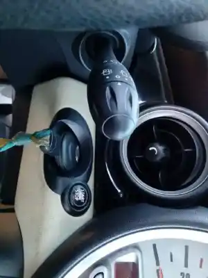 Veículo de Sucata mini mini (r56) cooper do ano 2006 alimentado n12b16a