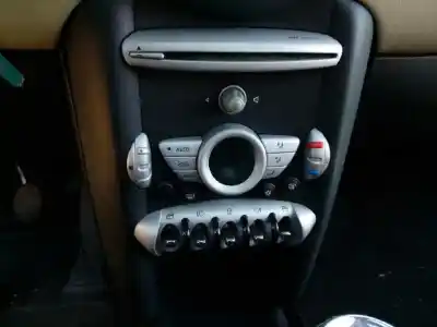 Veículo de Sucata mini mini (r56) cooper do ano 2006 alimentado n12b16a