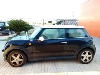 Veículo de Sucata mini mini (r56) cooper do ano 2006 alimentado n12b16a