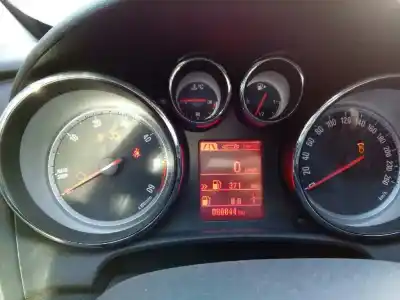 Veículo de Sucata opel astra j gtc sportive do ano 2013 alimentado a17dts