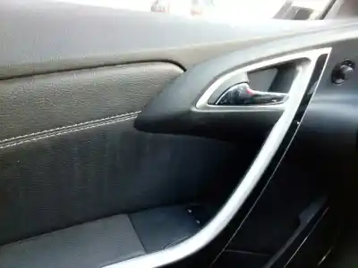 Veículo de Sucata opel astra j gtc sportive do ano 2013 alimentado a17dts