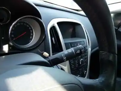 Veículo de Sucata opel astra j gtc sportive do ano 2013 alimentado a17dts