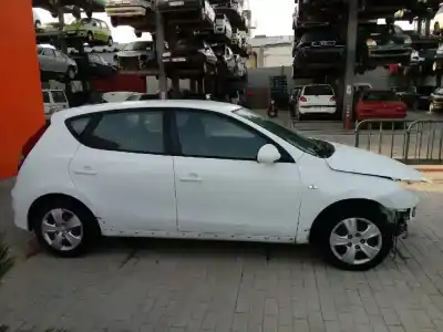 Sloopvoertuig hyundai i30 (fd) 1.4 van het jaar 2011 aangedreven g4fa