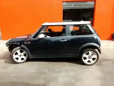 Veículo de Sucata mini mini (r50,r53) cooper do ano 2006 alimentado w10b16a