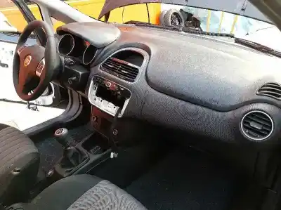 Veicolo di demolizione fiat punto (199_) 1.2 (199axz1a, 199bxz1a) dell'anno 2018 alimentato 169a4000