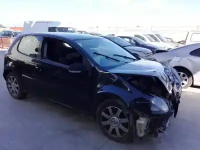 Veículo de Sucata volkswagen golf v (1k1) 1.6 do ano 2004 alimentado bgu