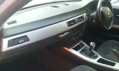 Vehicul casat bmw serie 3 berlina (e90) 320d al anului 2006 alimentat 204d4