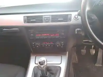 Vehicul casat bmw serie 3 berlina (e90) 320d al anului 2006 alimentat 204d4