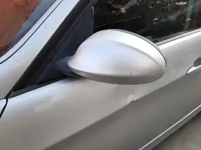 Vehicul casat bmw serie 3 berlina (e90) 320d al anului 2006 alimentat 204d4