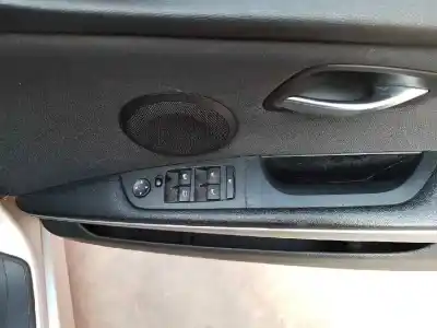 Vehicul casat bmw serie 3 berlina (e90) 320d al anului 2006 alimentat 204d4