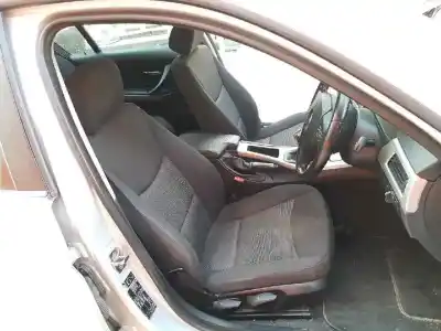 Vehicul casat bmw serie 3 berlina (e90) 320d al anului 2006 alimentat 204d4