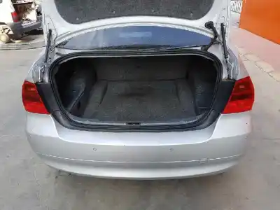 Vehicul casat bmw serie 3 berlina (e90) 320d al anului 2006 alimentat 204d4