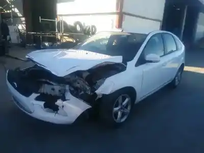 Verschrottungsfahrzeug ford focus lim. (cb4) trend des jahres 2010 angetrieben g8db