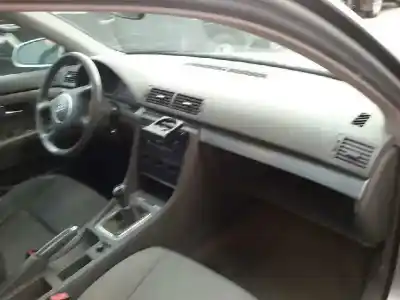 Veículo de Sucata audi a4 berlina (8e) 2.0 20v cat (alt) do ano 2001 alimentado alt