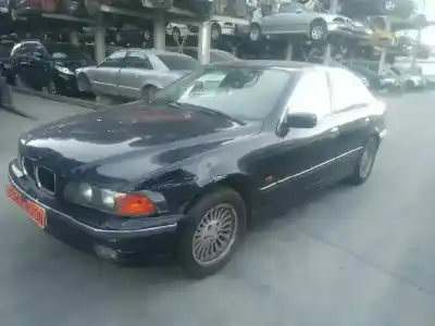 Veículo de Sucata bmw serie 5 berlina (e39) 530d do ano 1999 alimentado 306d1