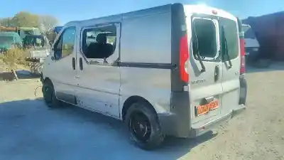 Scrapping Vehicle renault trafic combi (ab 4.01) 6 - plazas. acristalado parcial. combi corto of the year 2011 powered m9r786