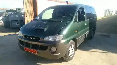 Veículo de Sucata HYUNDAI H 1 H 1 Combi con puerta de dos do ano 2000 alimentado D4BH