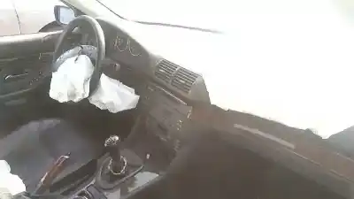 Veículo de Sucata bmw serie 5 berlina (e39) 525d do ano 2003 alimentado 256d1