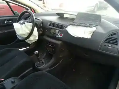 Veicolo di demolizione citroen c4 berlina collection dell'anno 2007 alimentato kfu