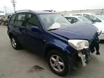 Veículo de Sucata TOYOTA RAV 4 II (_A2_) 2.0 4WD (ACA21, ACA20) do ano 2002 alimentado 1AZFE