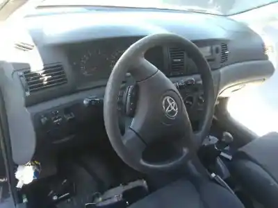 Scrapping Vehicle toyota corolla (e12) 1.6 16v of the year 2002 powered 3zzfe