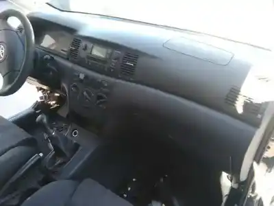 Scrapping Vehicle toyota corolla (e12) 1.6 16v of the year 2002 powered 3zzfe