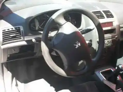 Veículo de Sucata peugeot 407 sr confort do ano 2005 alimentado 6fz