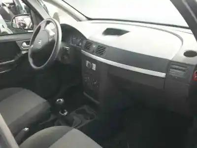 Veicolo di demolizione opel meriva essentia dell'anno 2005 alimentato y17dt