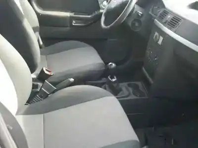 Veicolo di demolizione opel meriva essentia dell'anno 2005 alimentato y17dt