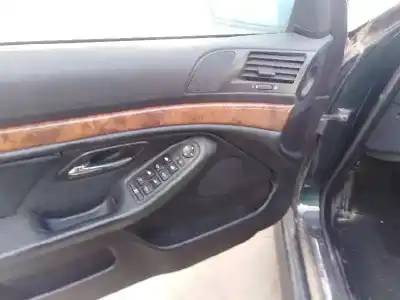 Veículo de Sucata bmw serie 5 berlina (e39) 525tds do ano 1997 alimentado 256t1