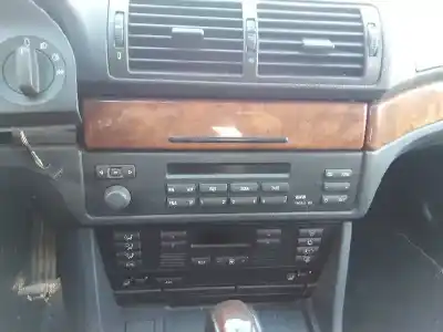 Veículo de Sucata bmw serie 5 berlina (e39) 525tds do ano 1997 alimentado 256t1