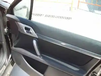 Sloopvoertuig peugeot 407 st sport van het jaar 2006 aangedreven rhr