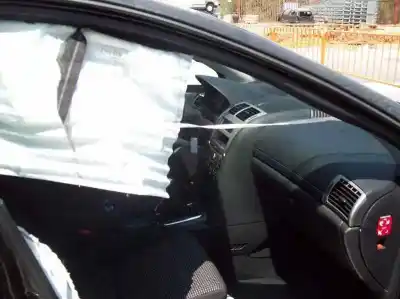 Sloopvoertuig peugeot 407 st sport van het jaar 2006 aangedreven rhr