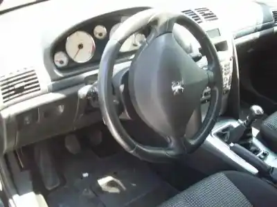 Sloopvoertuig peugeot 407 st sport van het jaar 2006 aangedreven rhr