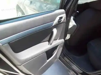 Sloopvoertuig peugeot 407 st sport van het jaar 2006 aangedreven rhr