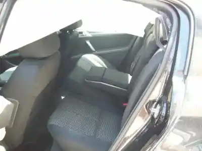 Sloopvoertuig peugeot 407 st sport van het jaar 2006 aangedreven rhr