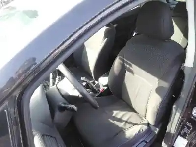 Veículo de Sucata toyota auris 2.2 d-cat do ano 2007 alimentado 2ad