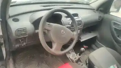 Sloopvoertuig opel combo tour van het jaar 2006 aangedreven z13dt