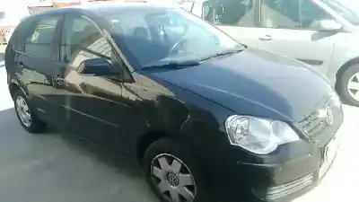 Veicolo di demolizione VOLKSWAGEN POLO (9N_, 9A_) 1.4 TDI dell'anno 2005 alimentato BNM