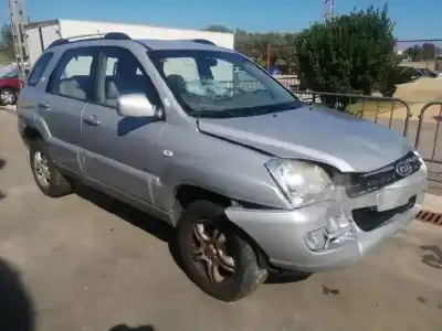 Veicolo di demolizione KIA SPORTAGE 2.7 CAT dell'anno 2004 alimentato G6BA