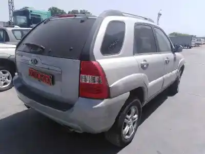 Veicolo di demolizione kia sportage 2.0 crdi dell'anno 2007 alimentato d4ea