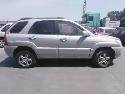 Veicolo di demolizione kia sportage 2.0 crdi dell'anno 2007 alimentato d4ea
